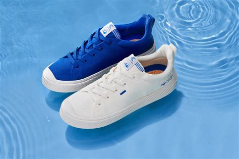 cariuma tennis shoes.